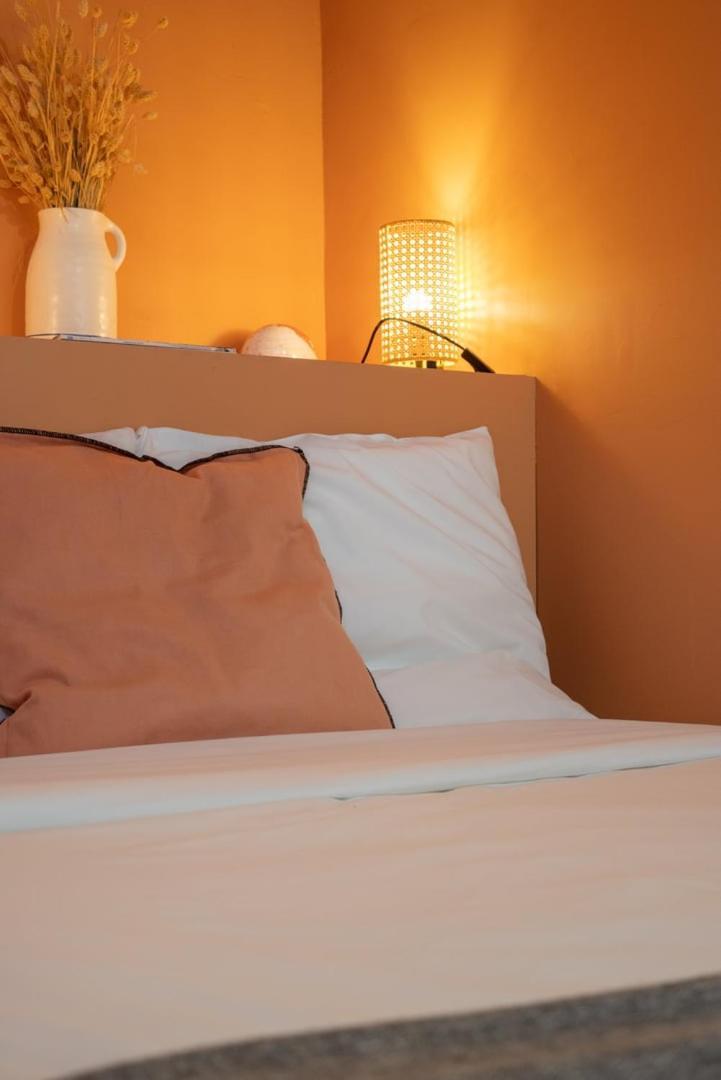 Hypercentre - Private Parking, Metro + Train 100m * Tourcoing