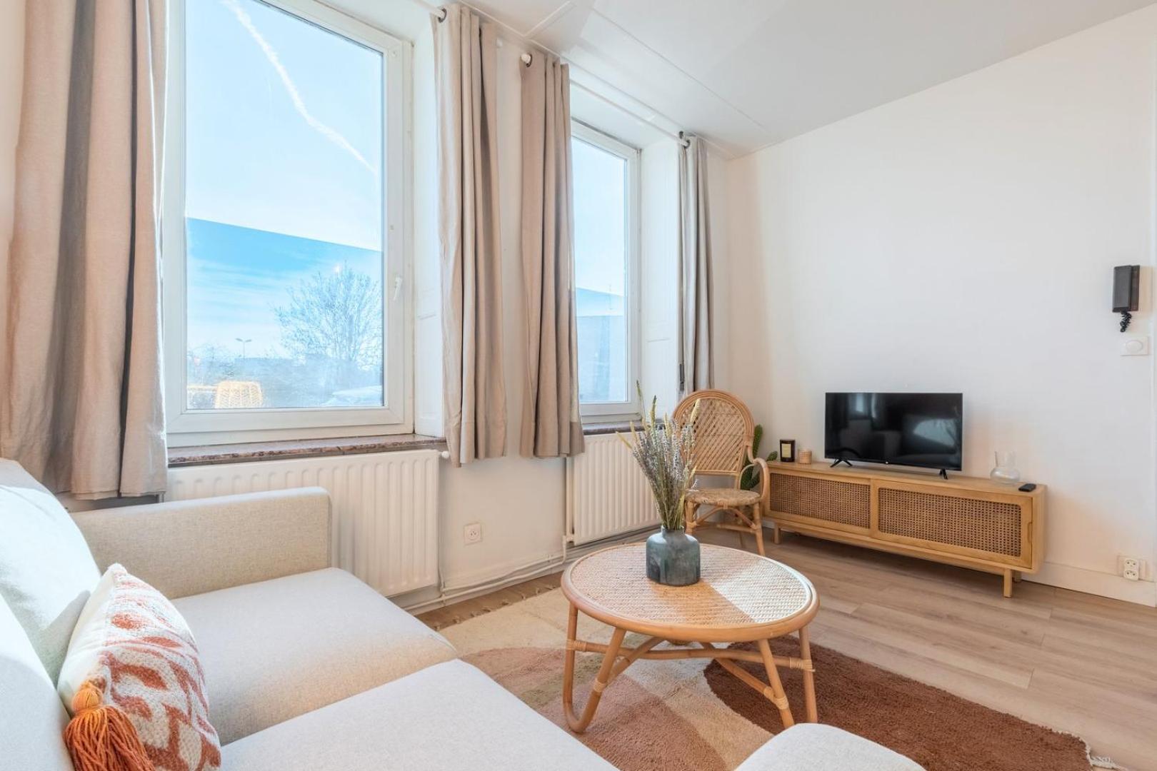 Apartment Hypercentre - Private Parking, Metro + Train 100m